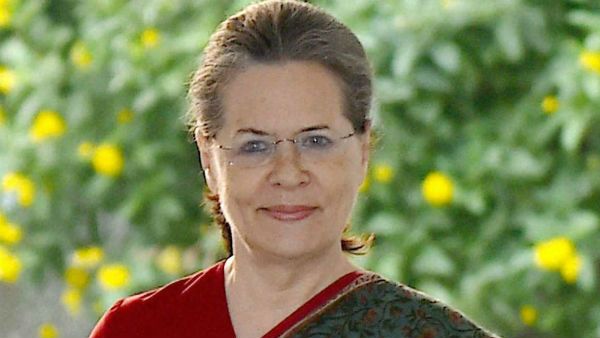 காங்.- என்சிபியை மலை போல் நம்பிய சிவசேனா.. ஆதரவு அளிக்க சோனியா மறுப்பு?