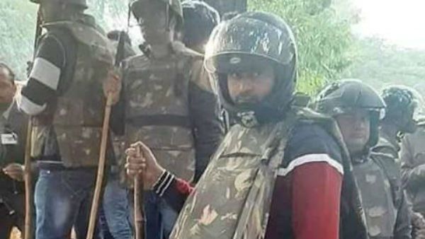 சிவில் உடையில் ஜாமியா மாணவர்களை தாக்கியது ஆர்.எஸ்.எஸ். நிர்வாகி அல்ல- டெல்லி போலீஸ் விளக்கம்