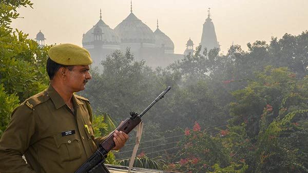 பாபர் மசூதி இடிப்பு தினம்.. நாடு முழுக்க பாதுகாப்பு அதிகரிப்பு.. அயோத்தியில் போலீஸ் குவிப்பு!