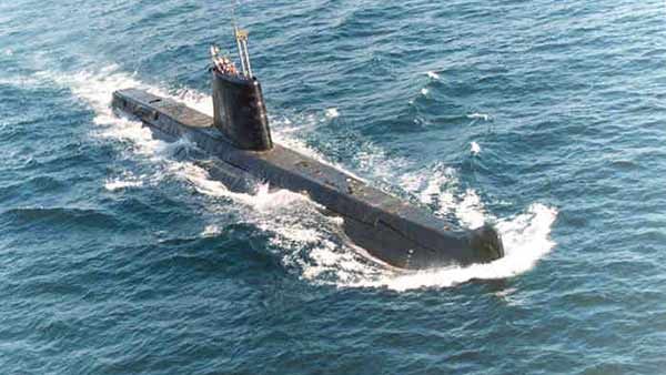 சர்ச்சைக்குரிய சர் க்ரீக் பகுதியில் சிறிய நீர்மூழ்கிக் கப்பல்கள் மூலம் வாலாட்டும் பாக்.