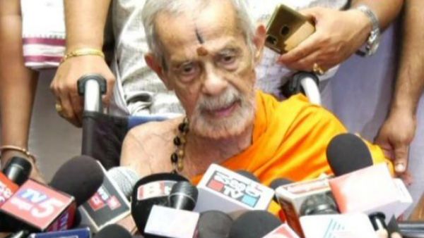 உடுப்பி பெஜாவர் மடாதிபதி விஸ்வேஸ்வர தீர்த்த சுவாமி காலமானார்.. தலைவர்கள் இரங்கல்