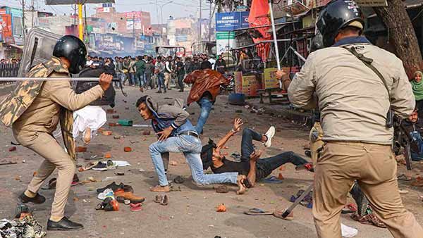 வன்முறை வெடித்தது.. லக்னோவில் இண்டர்நெட்.. எஸ்எம்எஸ் சேவைகள் முழுமையாக துண்டிப்பு