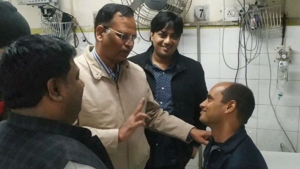 டெல்லி தீ விபத்து.. 11 பேரை காப்பாற்றிய ரியல் ஹீரோ 'தீயணைப்பு வீரர் ராஜேஸ் சுக்லா'! அமைச்சர் நன்றி