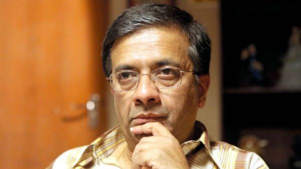 பெண்களை சைட் அடிக்க.. விடுமுறைக்காக மாணவர்கள் போராடுறாங்க.. ஒய்.ஜி.மகேந்திரன் ஷாக் பேச்சு