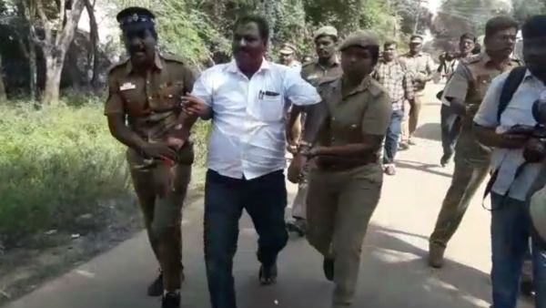 திருவள்ளூரில் வாக்கு சீட்டுகளுக்கு தீ வைப்பு.. மர்ம நபர்கள் அட்டகாசம்.. போலீஸ் தடியடி!