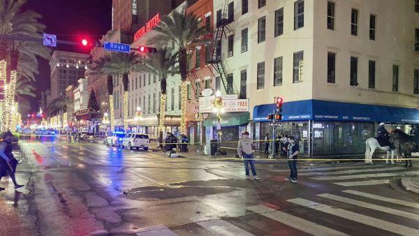 அமெரிக்காவின் லூசியானா மாகாணத்தில் மர்ம நபர் துப்பாக்கிச் சூடு-11 பேர் படுகாயம்-2 பேர் கவலைக்கிடம்