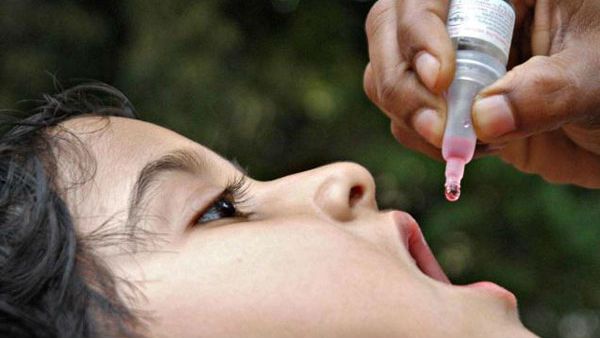 தமிழகம் முழுவதும் போலியோ சொட்டு மருந்து முகாம்.. ஆர்வம் காட்டிய மக்கள்