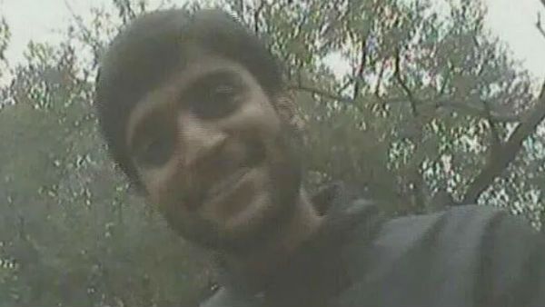 ஜேஎன்யூ தாக்குதல்.. ஸ்டிங் ஆபரேஷன் வீடியோவால் திருப்பம்.. ஏபிவிபியின் உறுப்பினருக்கு போலீஸ் வலை!