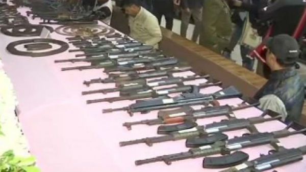 அஸ்ஸாம்: 8 அமைப்புகளின் 644 தீவிரவாதிகள் சரண்- 177 துப்பாக்கிகள் பறிமுதல்