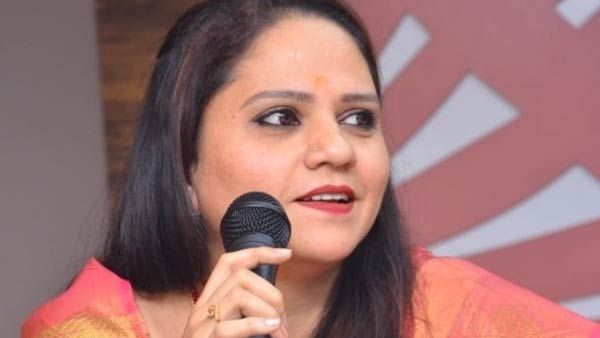 தமிழக மகிளா காங். தலைவர் பதவிக்கு போட்டி... ரேஸில் முதலிடத்தில் உள்ள ஹசீனா சையத்