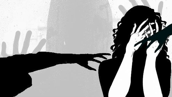 கல்யாணம் ஆன பெண்ணை.. பம்ப் செட்டுக்குள்.. 5 நாள் அடைத்து வைத்து.. தொடரும் உத்தர பிரதேச அட்டகாசம்