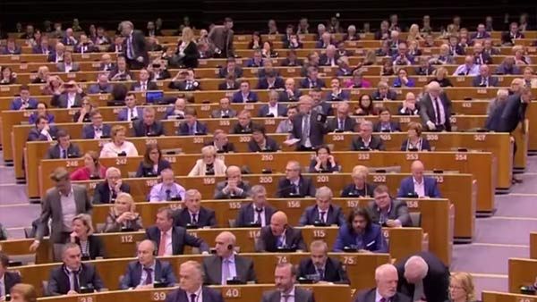 சிஏஏ குறித்து தவறான தகவல்.. விவாதத்தில் இந்தியாவை ஆதரித்து பேசிய இரு இந்திய வம்சாவளி எம்பிக்கள்