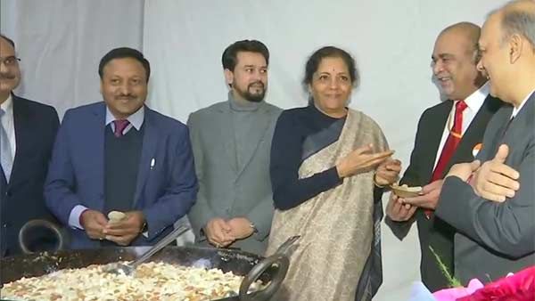 அல்வா கிண்டினார் நிர்மலா சீதாராமன்.. இனி அதகளம்தான்