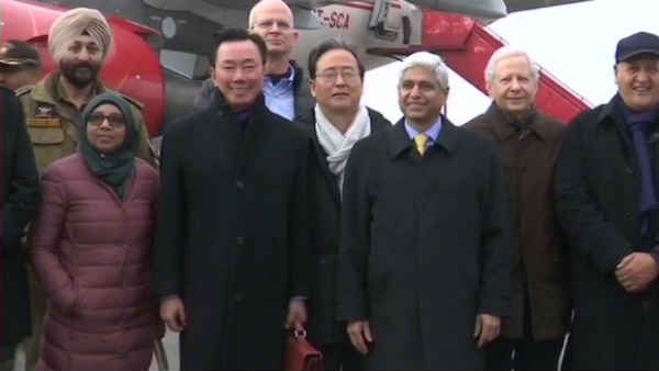 ஜம்மு காஷ்மீர் நிலைமையை ஆராய அமெரிக்கா உள்ளிட்ட 16 நாடுகளின் தூதர்கள் பயணம்