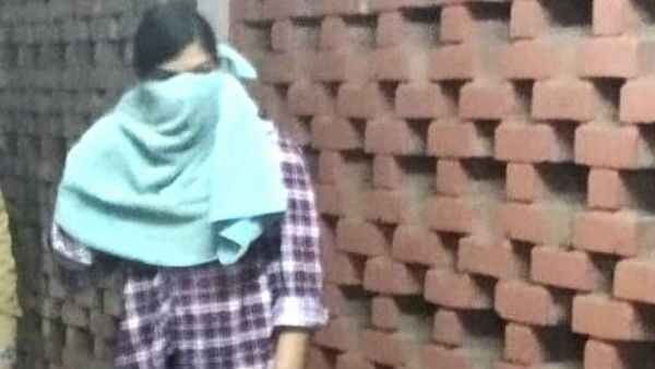 ஜேஎன்யூ தாக்குதலில் திருப்பம்.. முகமூடி அணிந்த பெண்ணை அடையாளம் கண்ட போலீஸ்.. ஒப்புக்கொண்ட ஏபிவிபி!