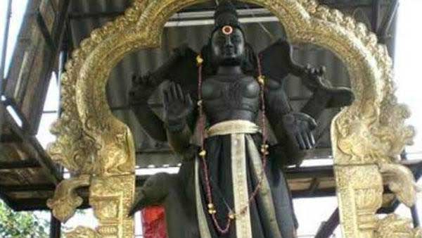 சனிப்பெயர்ச்சி: தனுசுவில் இருந்து மகரத்திற்கு இடம் பெயர்ந்தார் சனி பகவான்