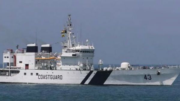 நைஜீரிய கடற்பரப்பில் கடற்கொள்ளையர்களால் கடத்தப்பட்ட 19 இந்தியர்கள் விடுவிப்பு- ஒருவர் மரணம்