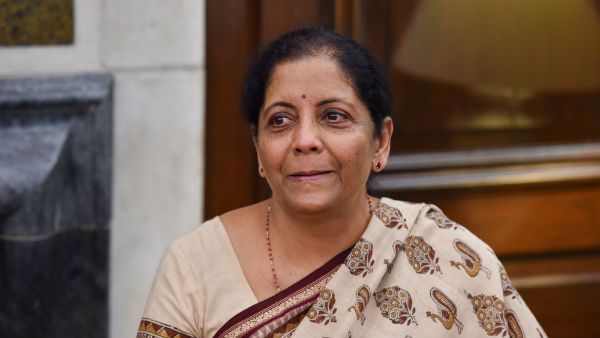 நிதித்துறையை நழுவவிடுகிறாரா நிர்மலா சீதாராமன்.. மத்திய அமைச்சரவையில் வரப்போகும் அதிரடி மாற்றம்!