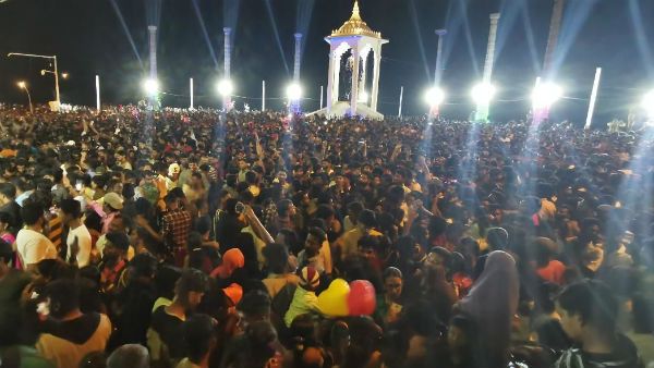 புதுச்சேரியில் களை கட்டிய புத்தாண்டு.. விண்ணைப் பிளந்த ஹேப்பி நியூ இயர் கோஷம்!