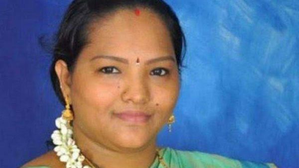 2 பக்கமும் போட்டு நெருக்குனாங்க.. அதான் கிளம்பிட்டேன்.. காணாமல் போன பூங்கொடி.. கோர்ட்டில் விளக்கம்!