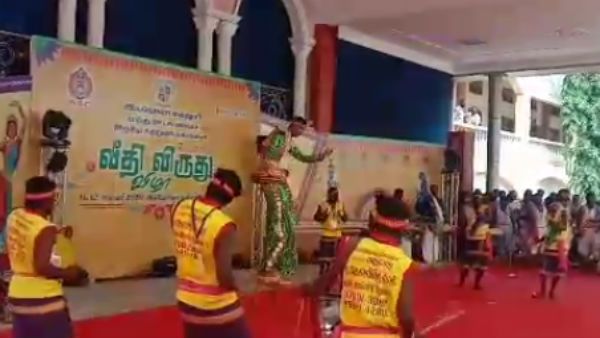 மக்கள் மறந்த கலைஞர்களுக்கு மரியாதை செலுத்திய வீதி விருதுகள் திருவிழா!