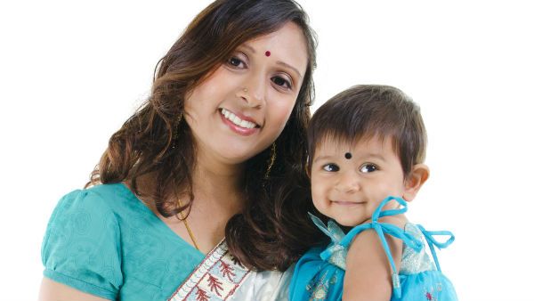 இதுதான் மாமா.. இது அத்தை.. இது சித்தப்பா.. இது யாரு சொல்லு!