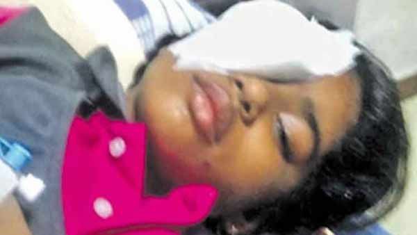 மாணவிக்கு சரமாரி அடி.. பிரம்பு முறிந்து.. பிளந்த துண்டு முத்தரசி கண்ணில் பாய்ந்து.. என்ன கொடுமை இது!