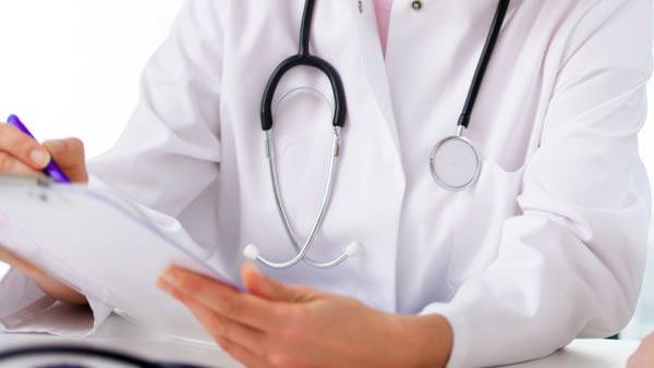 பட்ஜெட்2020: மருத்துவர்கள் பற்றாக்குறை... மாவட்ட மருத்துவமனைகளுடன் மருத்துவ கல்லூரிகள் இணைப்பு