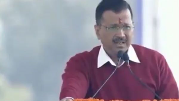 We shall overcome பாடலை இந்தியில் பாடிய கெஜ்ரிவால்.. இரு முறை பதவியேற்புகளிலிருந்து மாறுபட்ட பாடல்!