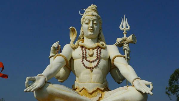 மகாசிவராத்திரி நாளில் ஓட்டமாக ஓடி 12 சிவாலயங்களை தரிசிக்கும் குமரி மாவட்ட பக்தர்கள்