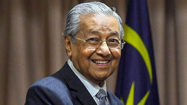 மலேசியாவில் ட்விஸ்ட் .. அன்வர் இப்ராஹிமின் ஆதரவுடன் மீண்டும் பிரதமராகிறாரா மகதீர் முகமது?