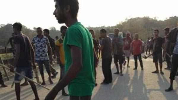 சிஏஏ.. மேகாலயாவிலும் வெடித்த வன்முறை.. ஊரடங்கு உத்தரவு.. மொபைல் சேவை முடக்கம்