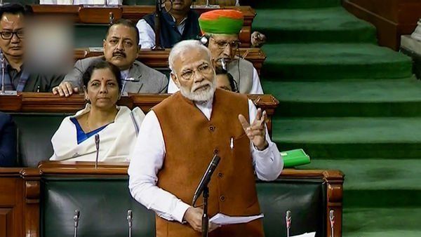 இந்தியாவின் பொருளாதாரம் நிலையாக உள்ளது.. பணத்தட்டுப்பாடு கட்டுப்பாட்டில் உள்ளது.. மோடி உரை!