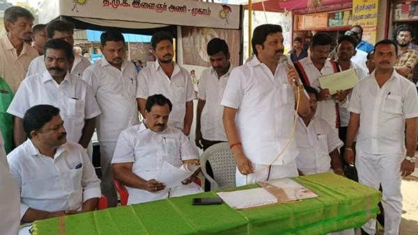 ஸ்டாலின் படத்துடன் திருமண அழைப்பிதழ்... 4 கிராம் தங்ககாசு பரிசு... நாமக்கல் மாவட்ட திமுக