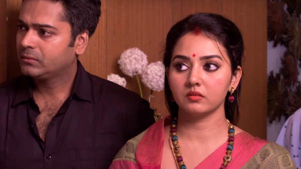 Nayagi Serial: அனன்யாவுக்கு மட்டும் இப்படி இனா வானா மாப்பிள்ளை கிடைக்கிறாங்களே...!