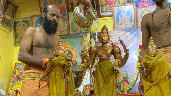 மருமகன் பழனி முருகனுக்கு பஞ்சாமிர்த அபிஷேகம் - எடப்பாடி பருவதராஜ குலத்தினரின் வழிபாடு