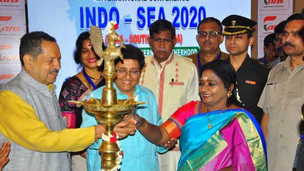 தமிழகத்தில் எதிர்ப்பு பிரச்சாரமே அதிகம்.. புதுச்சேரியில் தமிழிசை திடீர் தாக்கு!