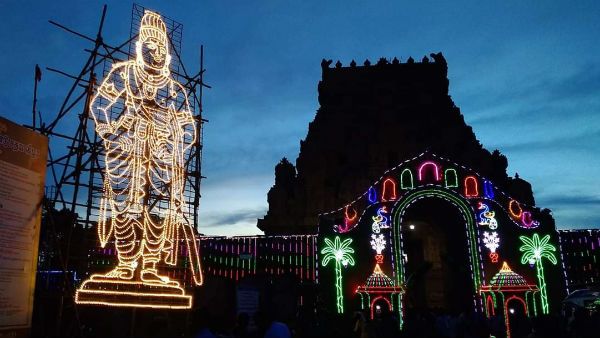 தஞ்சை பெரிய கோவில் கும்பாபிஷேகம் காண திரண்ட பக்தர்கள் - நகரம் முழுவதும் கோலாகலம்