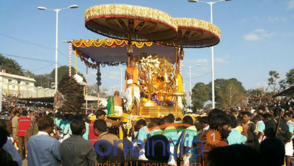 தைப்பூச திருநாள் வரலாறு - தீயவைகளை அழிக்கும் முருகனின் ஞானவேல்