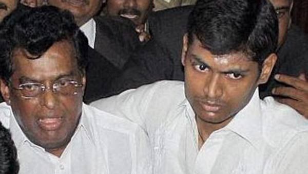 அண்ணனுக்கு போட்டியாக தம்பி... வீரபாண்டி ராஜாவை ஓவர் டேக் செய்யும் வீரபாண்டி பிரபு