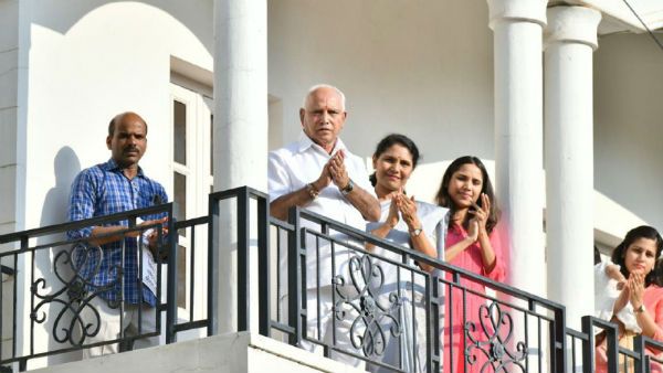 கை தட்டல், சைரன் ஒலி, தட்டில் அடித்து சத்தம்.. மருத்துவ ஊழியர்களுக்காக மாஸ் காட்டிய இந்தியா