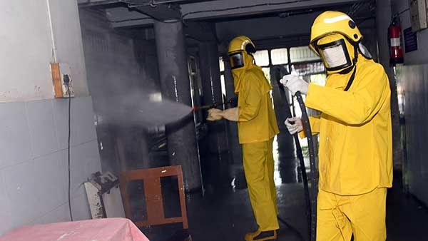 பெண் மருத்துவரை மிரட்டிய குடியிருப்புவாசிகள்.. பிரதமருக்கு போட்ட அந்த ட்வீட்.. மோடி எடுத்த நடவடிக்கை