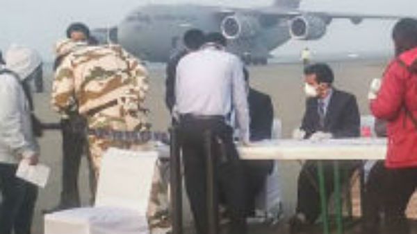 கொரோனா வைரஸ்.. திருச்சியில் இருந்து செல்லும் விமான சேவைகளில் அதிரடி மாற்றம்.. சில சேவைகள் ரத்து