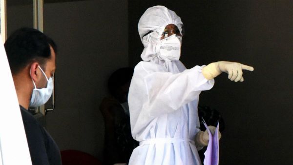 யாருக்கு யார் எதிரி ?