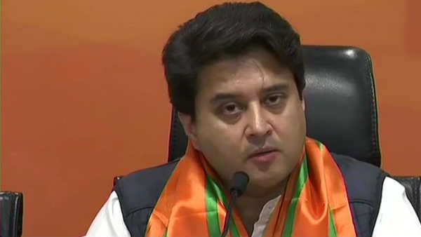 மத்திய பிரதேசத்திலிருந்து மாநிலங்களவை வேட்பாளரானார் ஜோதிராதித்ய சிந்தியா.. அறிவித்தது பாஜக