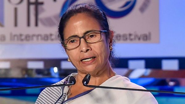 டெல்லி இஸ்லாமியர்கள் மீதான வன்முறை திட்டமிட்ட இனப்படுகொலை: மமதா பானர்ஜி பகீர் குற்றச்சாட்டு