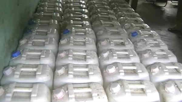 எரிச் சாராயம் குடித்தால் கொரோனா வராது.. ஈரானில் பரவிய வதந்தி.. 300 பேர் பலி.. 1000 பேர் கவலைக்கிடம்