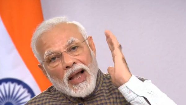 வீட்டிற்குள் உறவினர்கள் உள்பட யாரையும் அனுமதிக்காதீர்கள்- பிரதமர் மோடி உரை