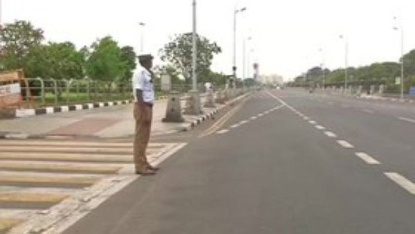 இந்தியா முழுவதும் ஊரடங்கு.. ஈ, காக்கா கூட இல்லாமல் வெறிச்சோடி கிடக்கும் முக்கிய நகரங்கள்