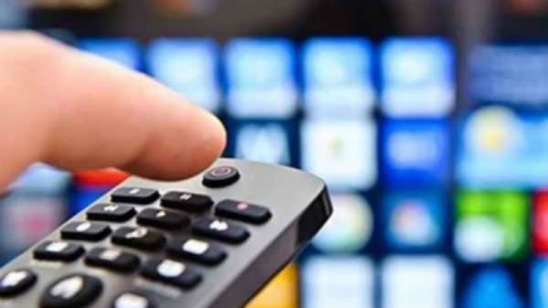 COVID-19: நாடெங்கும் லாக்டவுன்.. ஸ்மார்ட் போன்கள் செம பிசி.. டிவி அதை விட ரொம்ப பிசி!